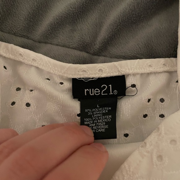 Super cute two piece set - Picture 7 of 9